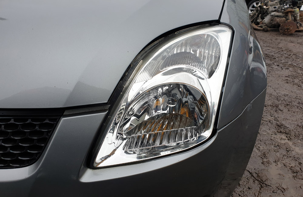 Suzuki Swift GLX VVTS Headlight passenger side front